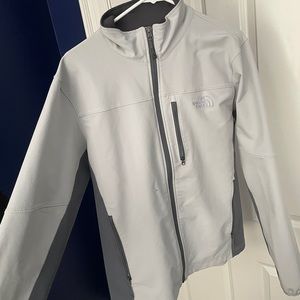 North face she’ll windbreaker